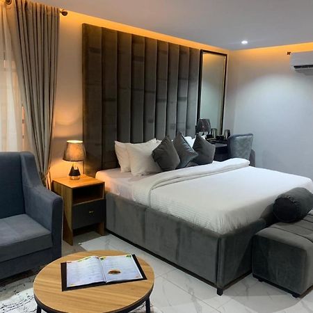 Choice Suites Signature อีเคจา ภายนอก รูปภาพ